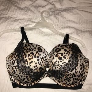 Victoria’s Secret very sexy push-up bra